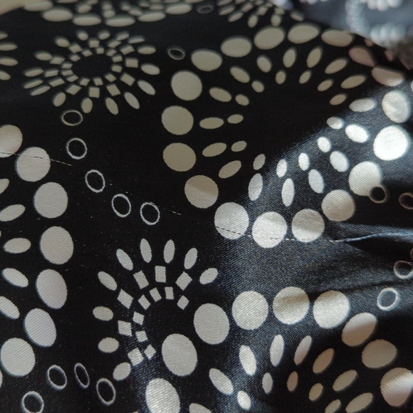 Black & White Buttoned Blouse with Pattern, Ruching & Cute Button Detail - Picture 8 of 9